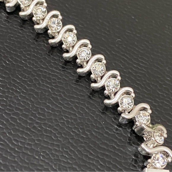 Unsigned Silver-tone CZ 7.5” Tennis Bracelet 19.6g - Picture 4 of 14